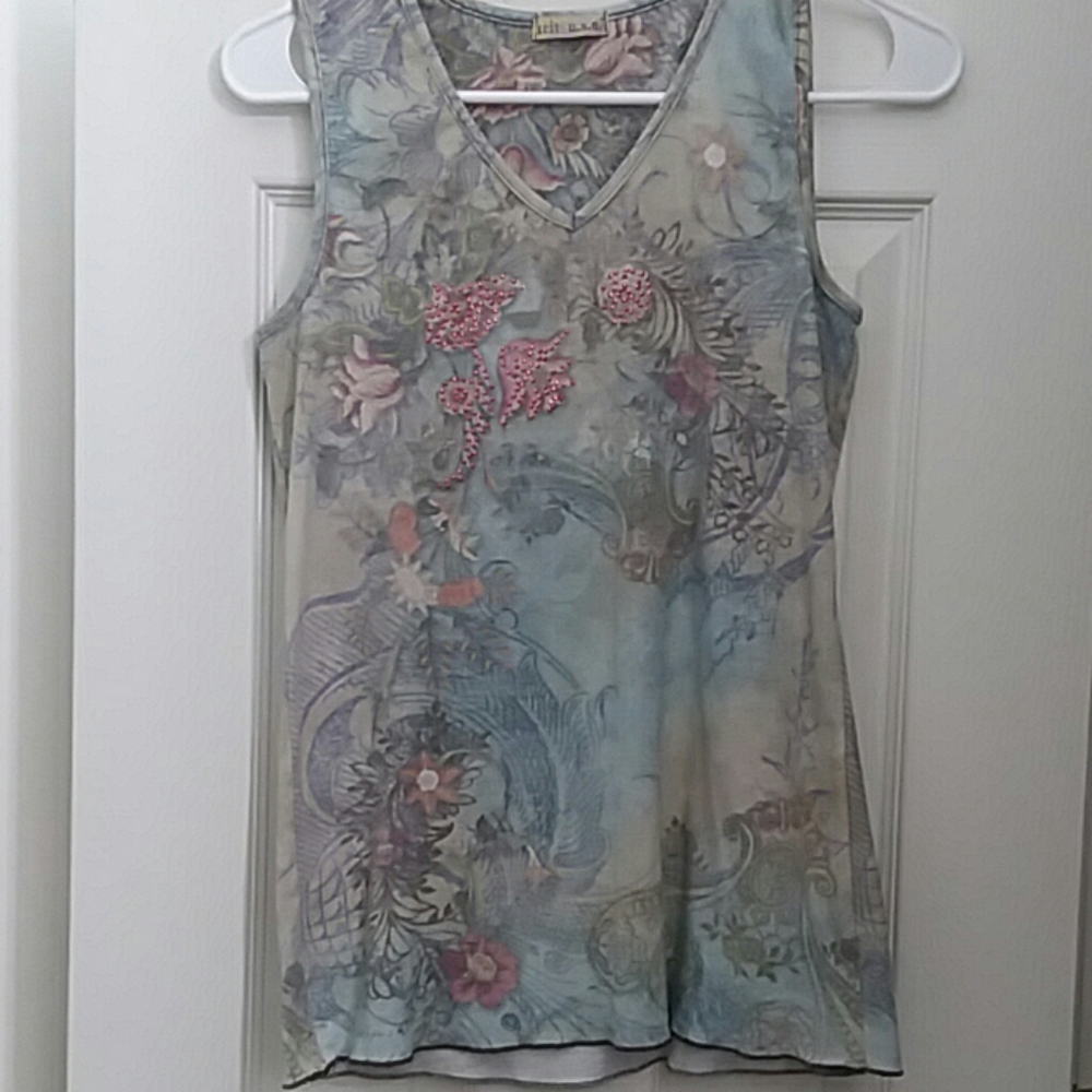 Xcit tank top with a soft floral design w/studs